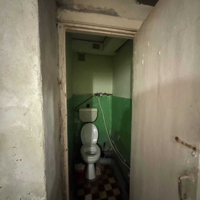 Продається кімната в гуртожитку вул. Целевича