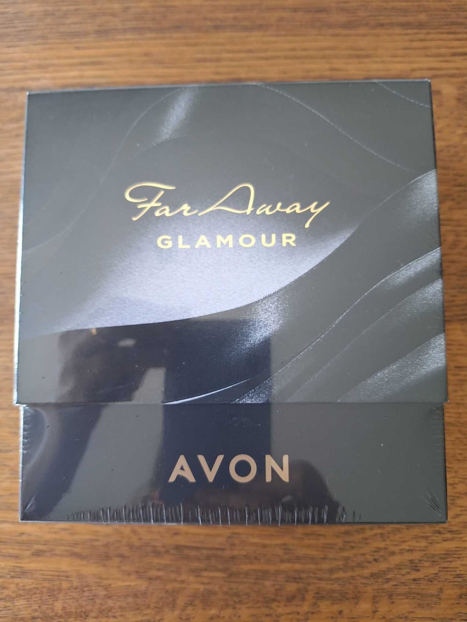 Perfume Far Away Glamour - AVON