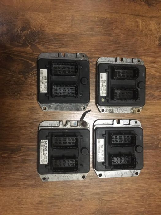 Блок управления Эбу Opel Astra Vectra Zafira 90569370 X18XE1 X20XE1