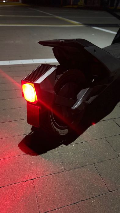 Электросамокат Segway Ninebot ZT3 PRO E 40км/ч