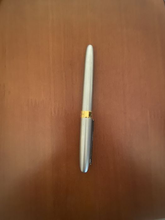 Перова ручка Yves Saint Laurent