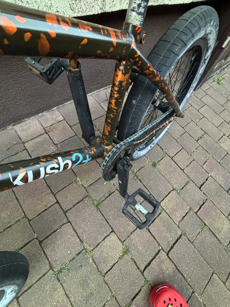 Bmx i hulajnoga wyczywona