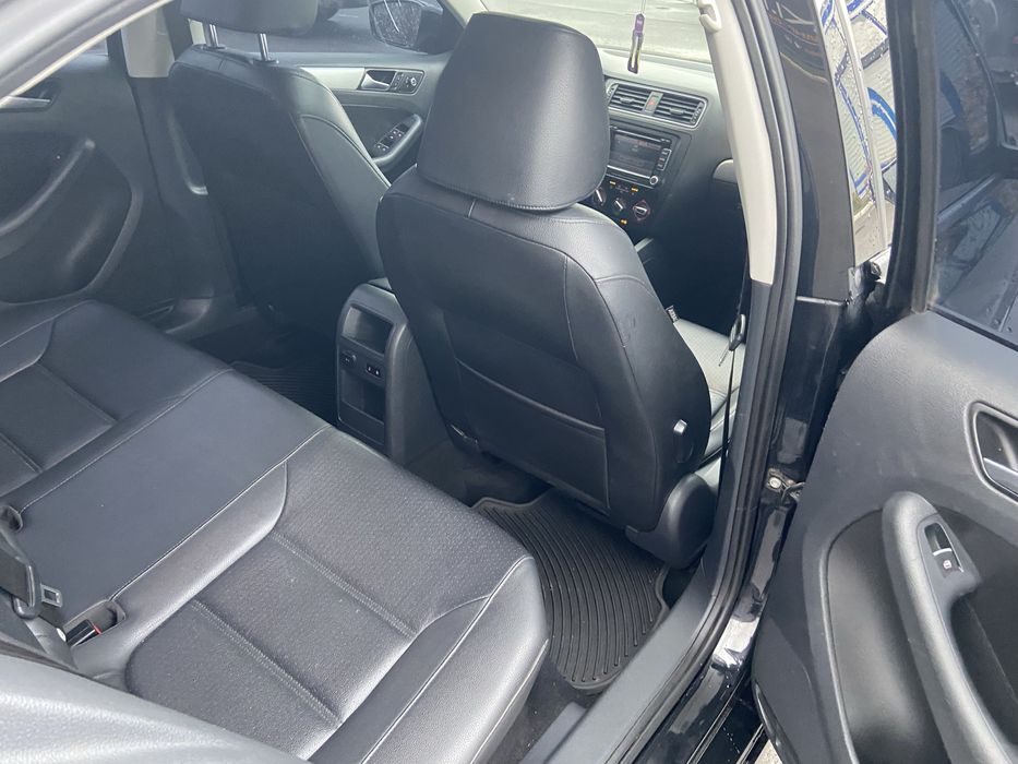 Volkswagen Jetta SE 2013 рік 1.8 Бензин Автомат