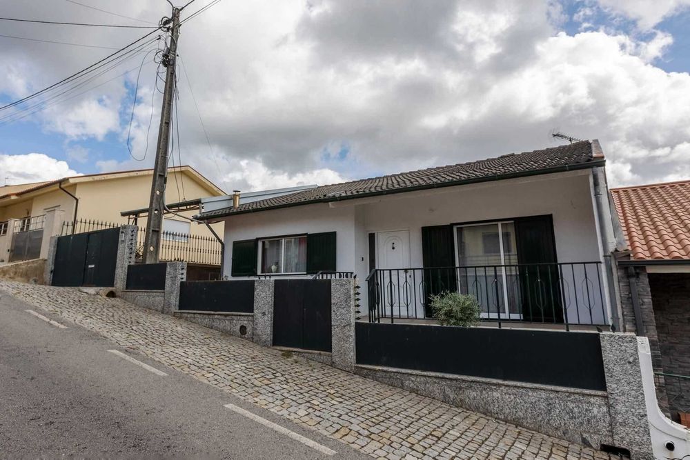 Moradia T4 + 1 a 10 km de Guimarães