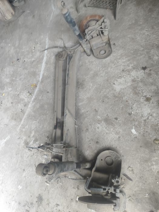 Балка задня Рено Лагуна 2