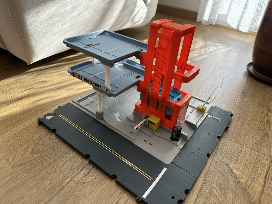 Matchbox prawdziwe przygody zestaw garaż HBL60