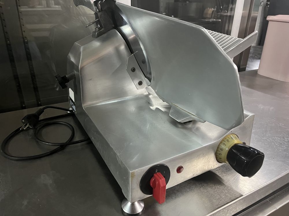 Fiambreira em Aluminio com disco de 25cm de diametro