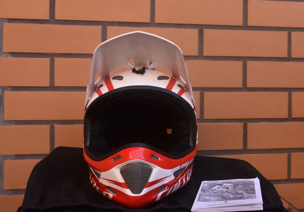 Capacete De Downhill Integral SPECIALIZED DISSIDENT
