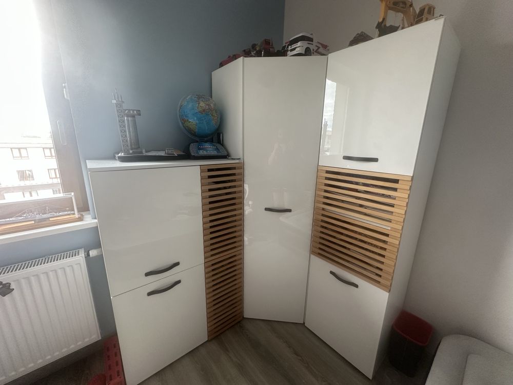 Meble do pokoju dziecięcego biały połysk