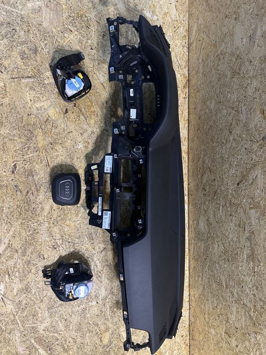 Audi Q5 80A 2017 deska rozdzielcza poduszka przednie pasy