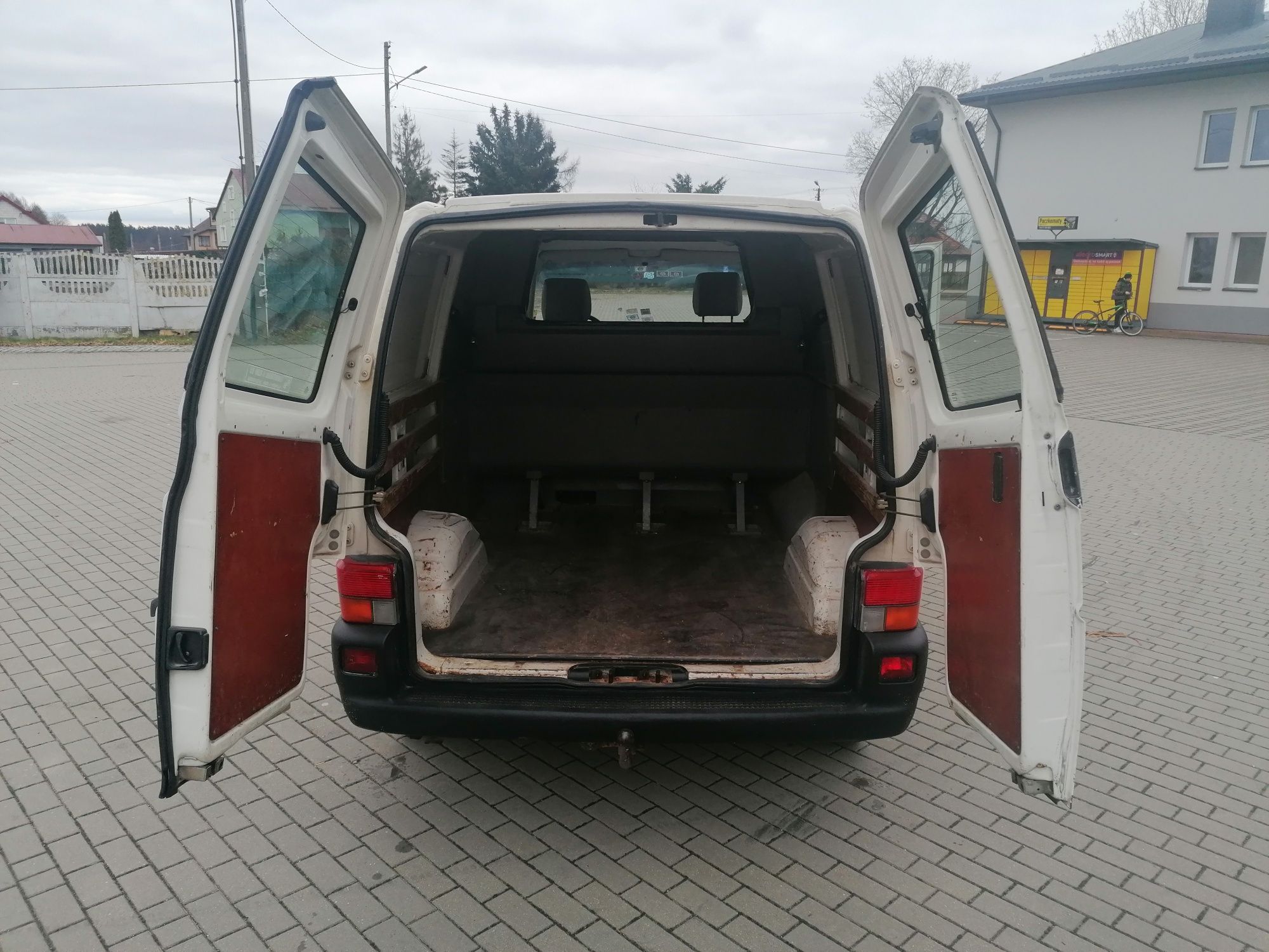 Volkswagen Transporter T4 1.9TD 5-6 osobowy!!!