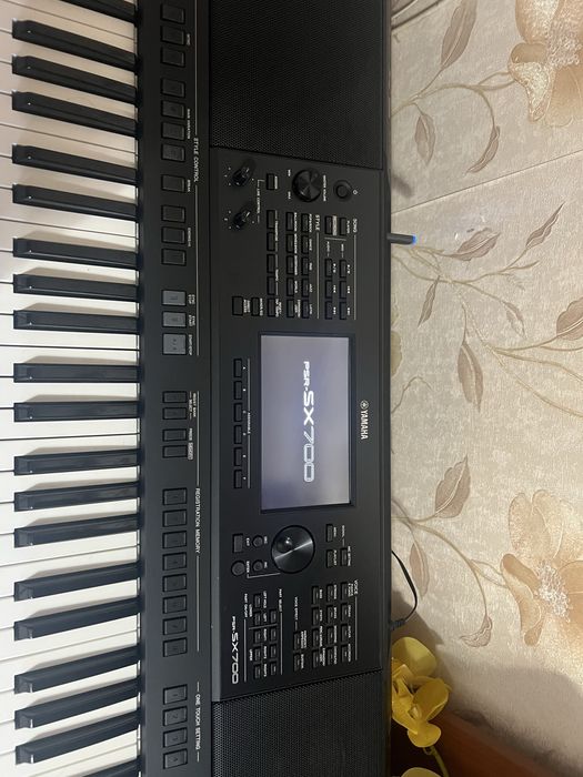 Yamaha psr sx 700