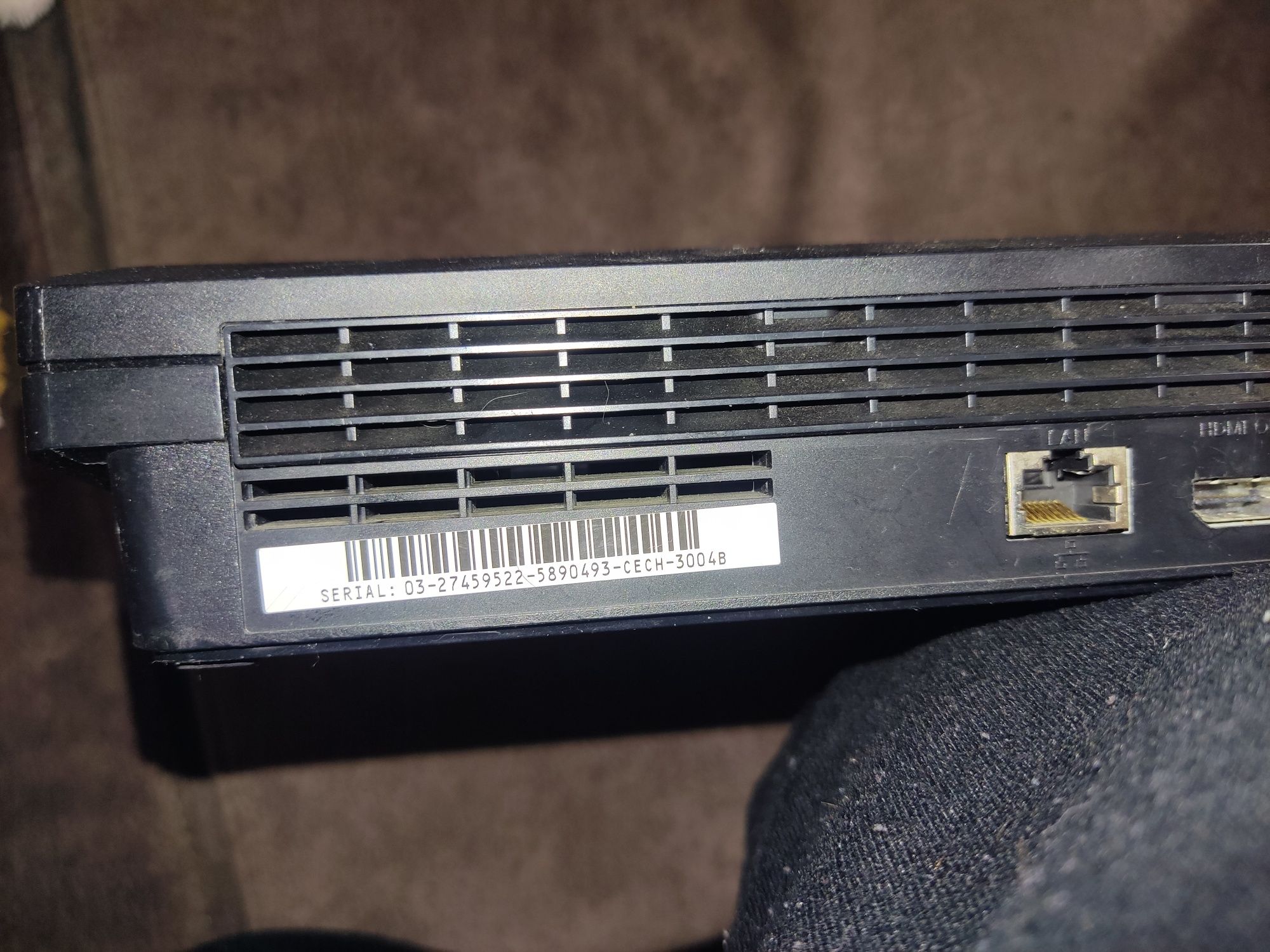 PS3 desbloqueada + lojas e jogos e comando