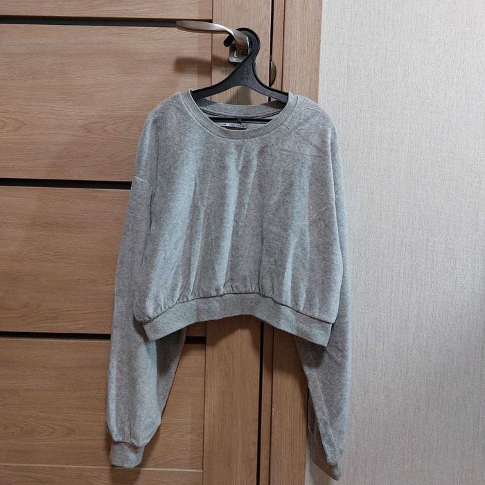 Укорочений світшот Bershka