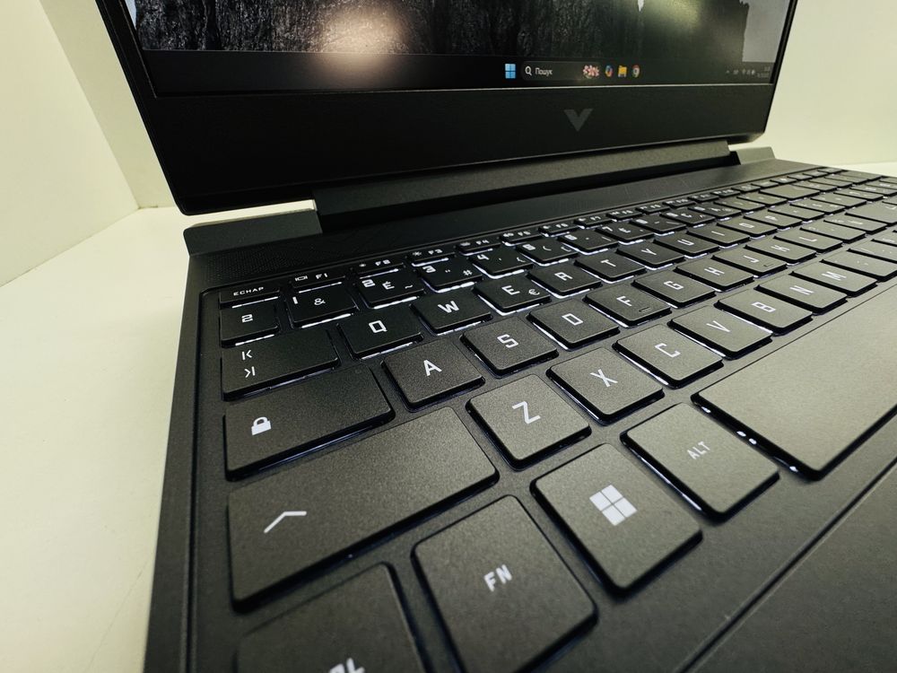 RX 6500M 4GB | RYZEN 5 | 16GB RAM | 512GB SSD | FHD IPS | Victus by HP