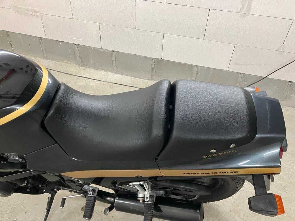 Kawasaki GPZ 600R