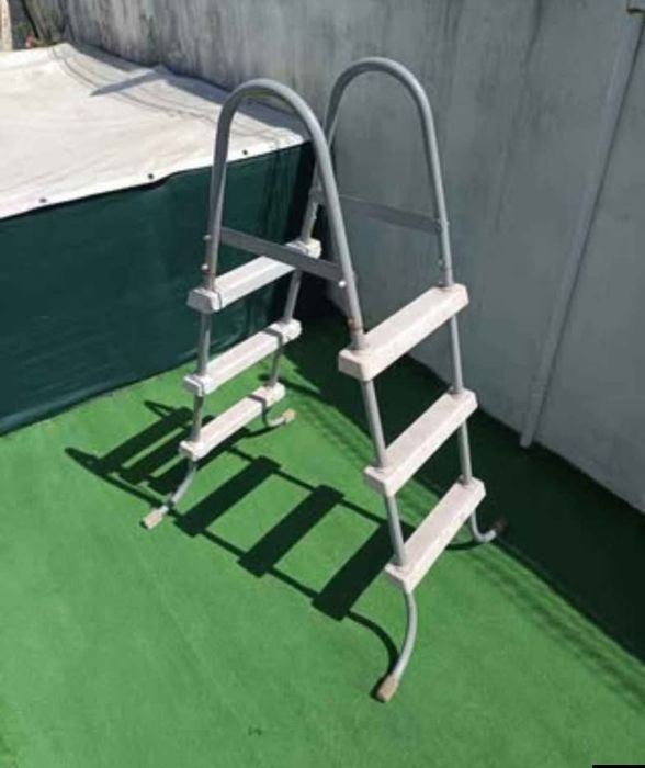 Escada para piscina
