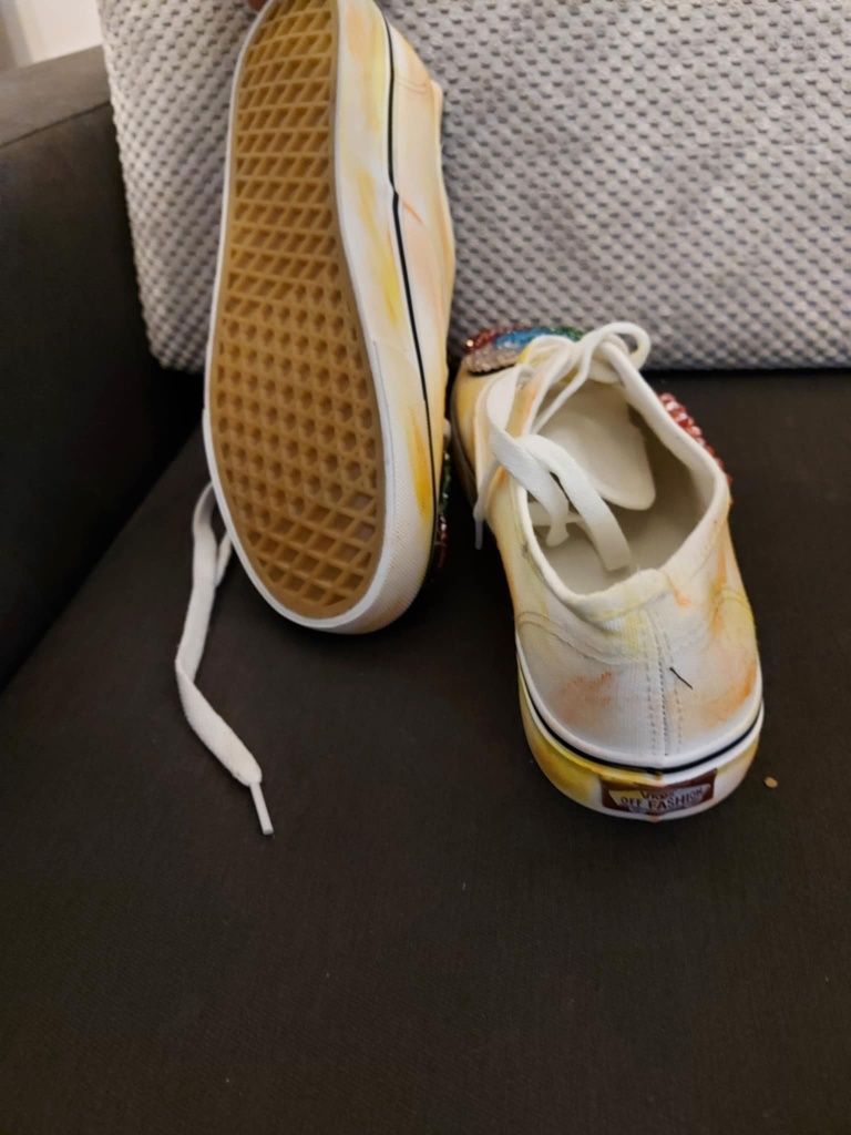 Trampki z koralikami rozmiar 38 nowe