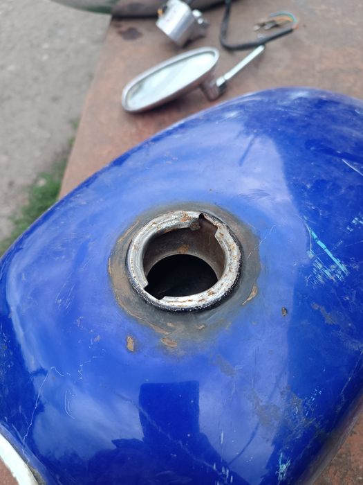 Продам бак крыло подножка зеркало на мопед