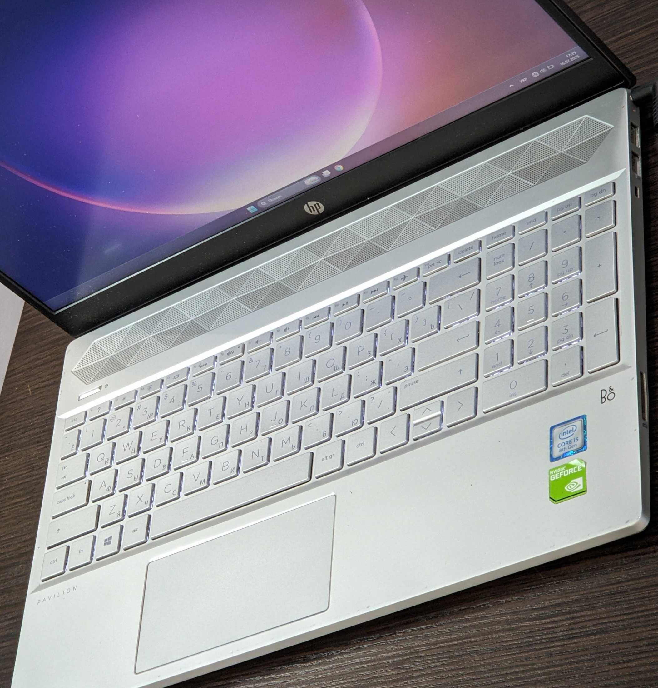 Ноутбук HP Pavilion 15 i5-8250U 20 ГБ ОЗУ NVIDIA MX-150 2ГБ SSD 256 ГБ