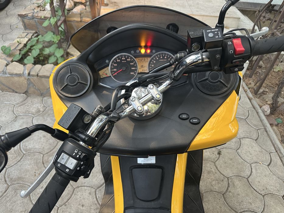 Продам макси скутер honda forza 250 только сегодня