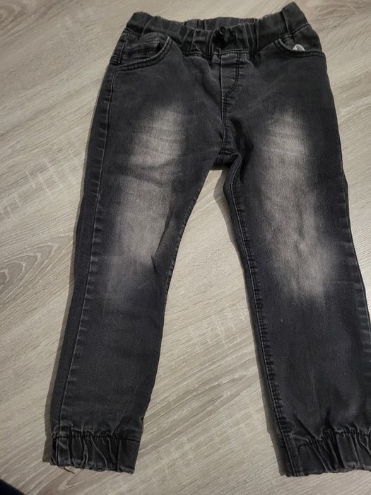 Продам пакет речей на хлопчика 5- 6 років