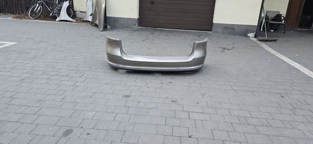 Zderzak tył VW Passat B7 kombi PDC LA8X