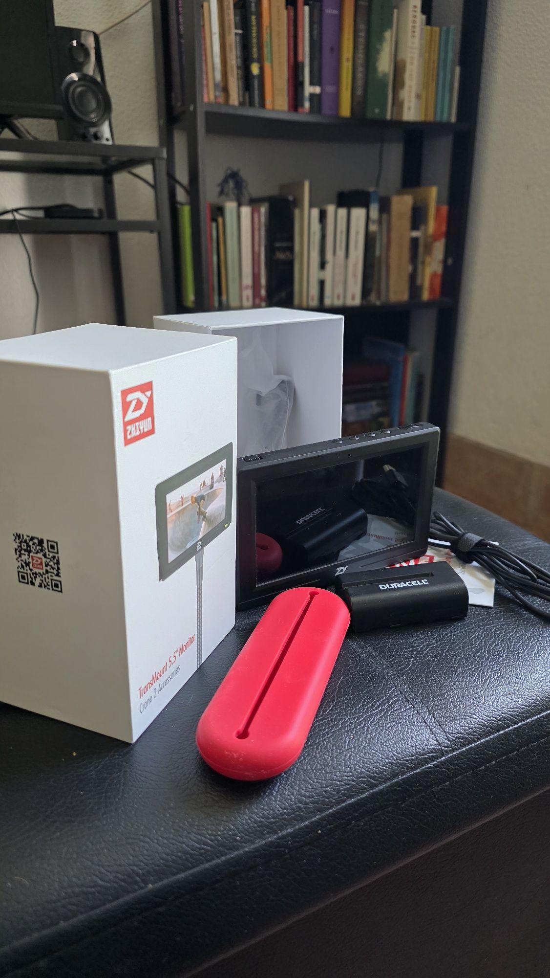 Monitor Zhiyun TransMount 5.5" HDMI -
Excelente estado + Acessórios