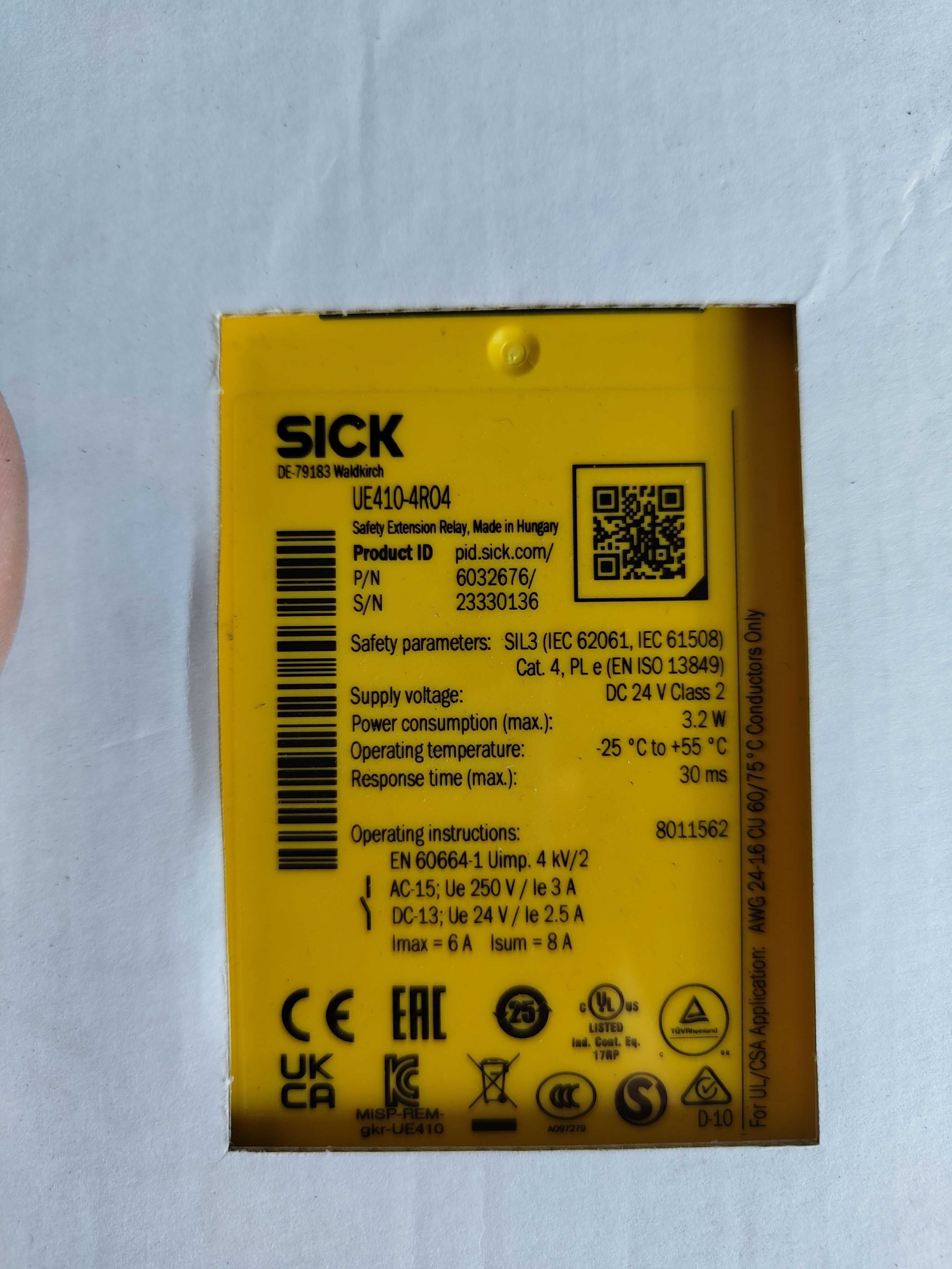 Przekaźnik bezpieczeństwa SICK UE410-4RO4 Flexi Soft
