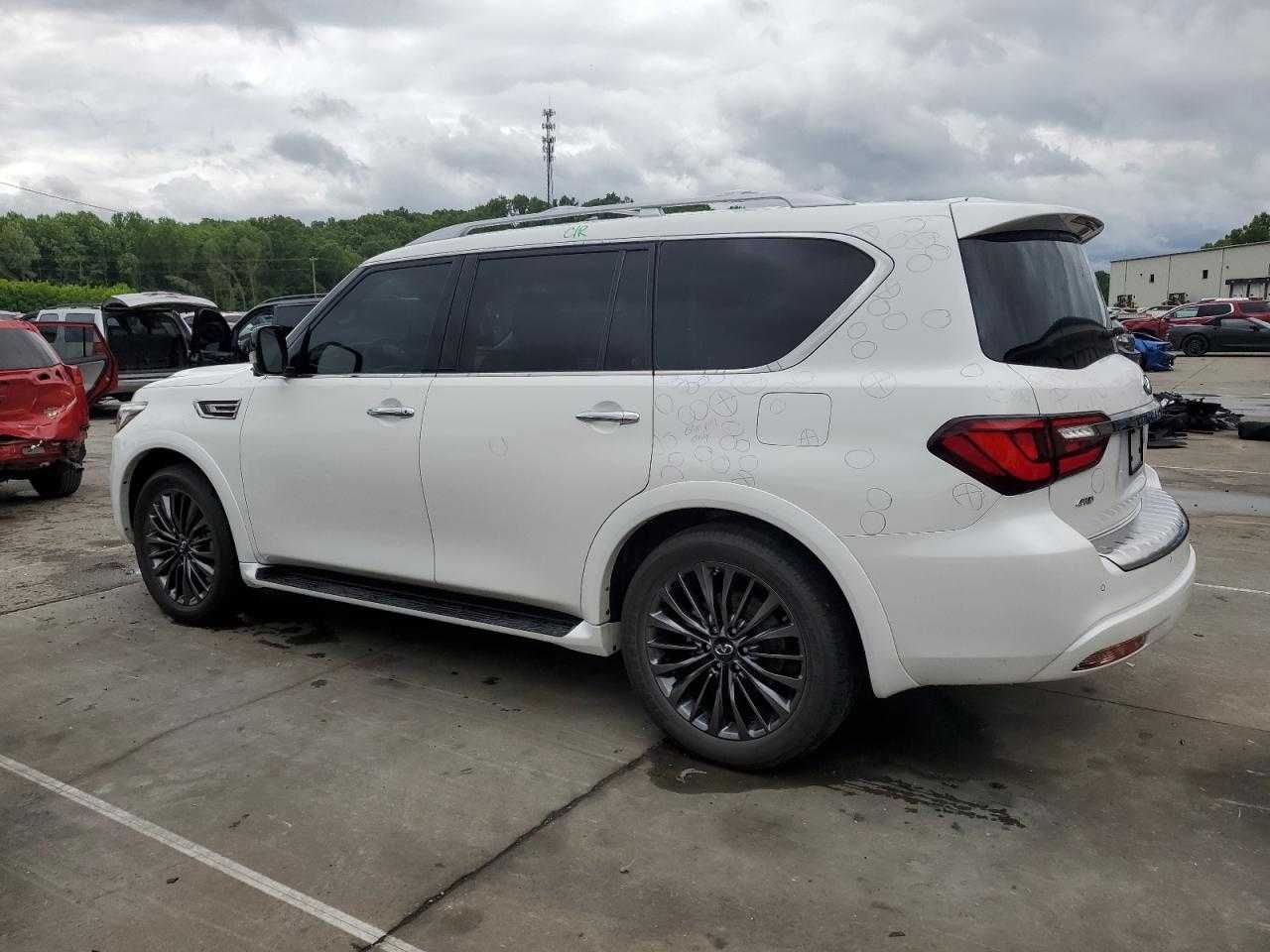 2022 Infiniti QX80 Luxe