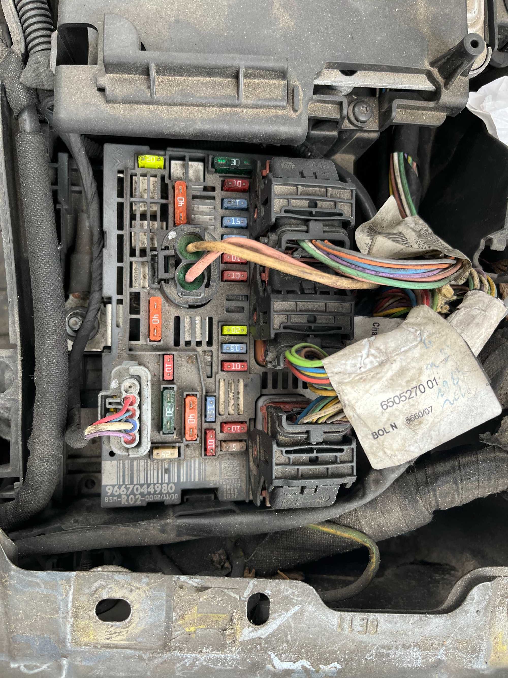 BSM moduł Citroen c5 x7 R02 966.704.4980