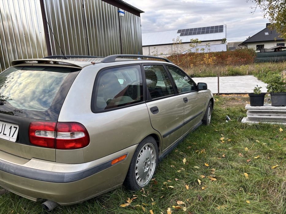 Volvo v40 2000r. 1,8 benzyna