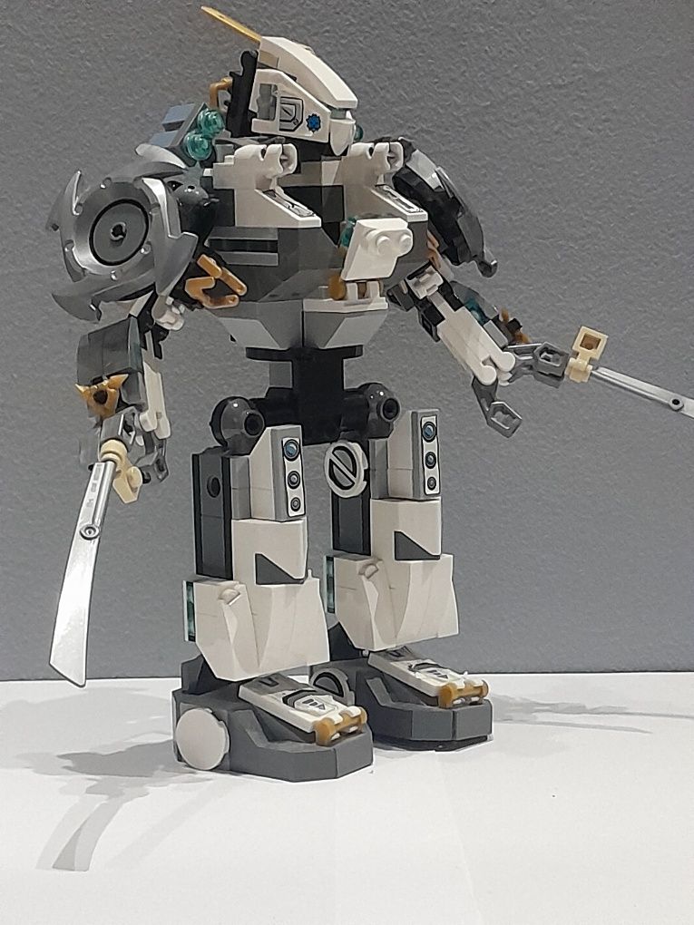 Lego mech Zane 70737