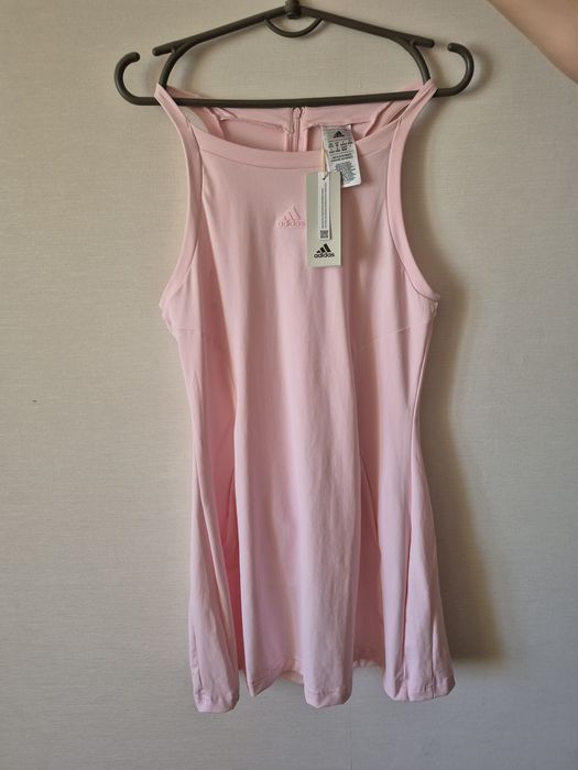 Платье Adidas...