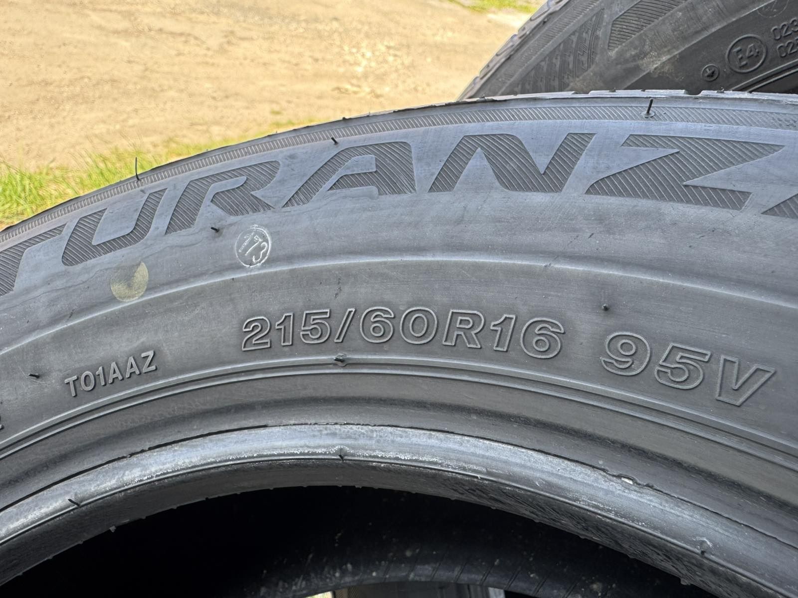 Літні шини Bridgestone 215/60 R16 резина Р16