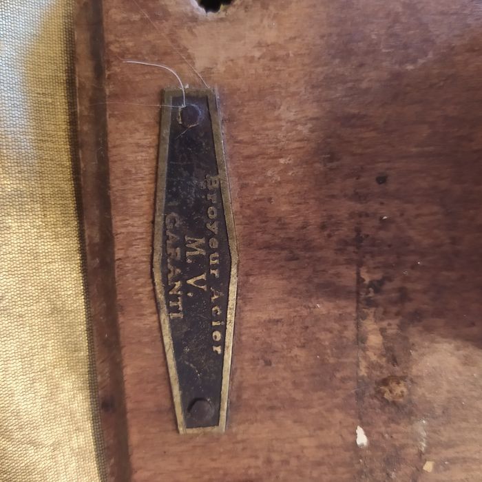 Antigo moinho de café de parede