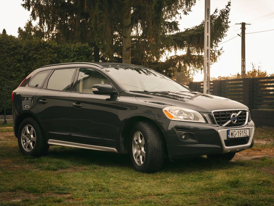 Volvo XC 60 *2.4 D5* awd * kinetic*  Jasne skóry * Automat*