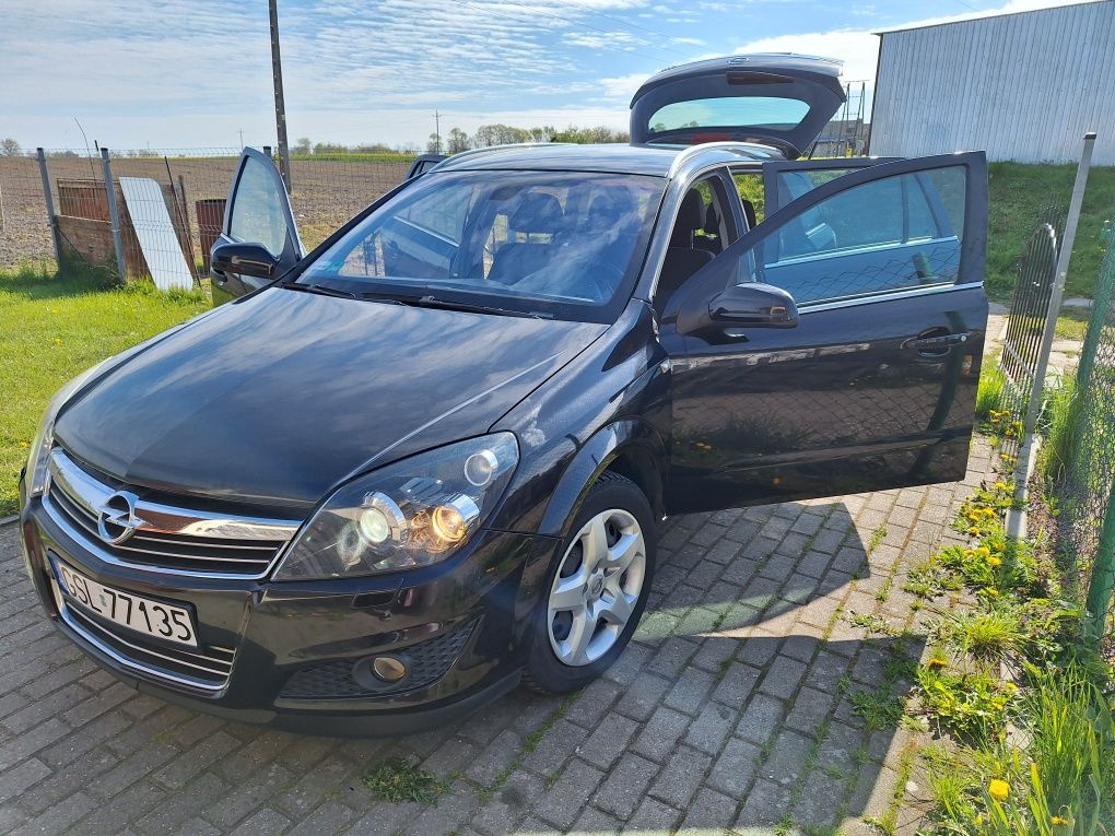 Opel Astra  1. 9 CDTI