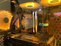Sistema para multitarefas e gaming - PC e monitores