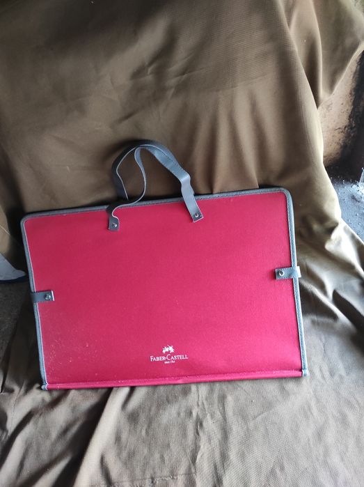 Pasta de desenho Faber-Castel