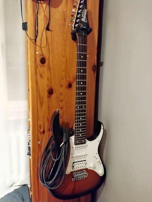 Ibanez Gio i combo gitarowe Black Star