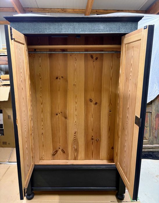 Unikatowa szafa antyczna po stylizacji. Grafit z zielenią. Loft/Boho