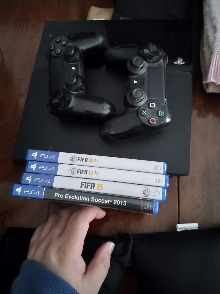Playstation 4 - Excelente Estado