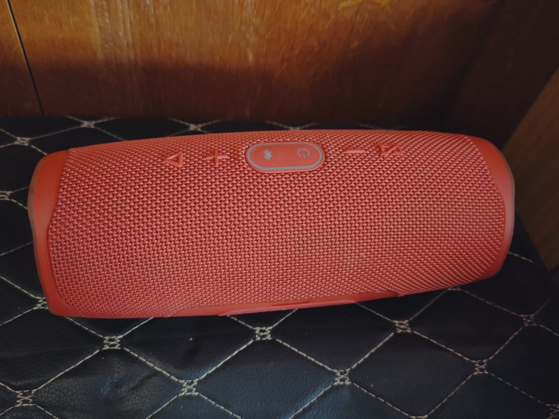 Колонка JBL не реагирует на зарядку