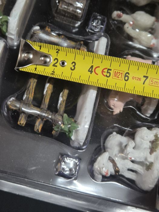 Figurki do miasteczka świątecznego lub szopki zwierzęta z farmy