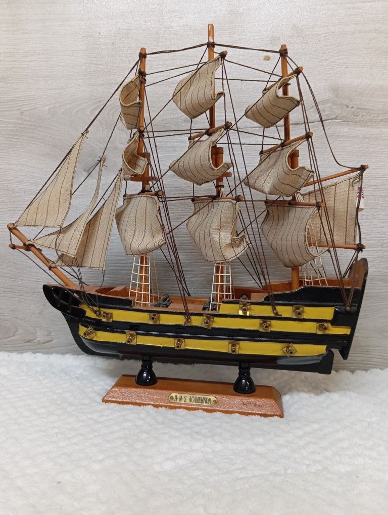 Model statku H.M.S Agamamnon