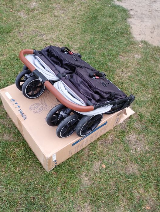 Wózek dla bliźniaków