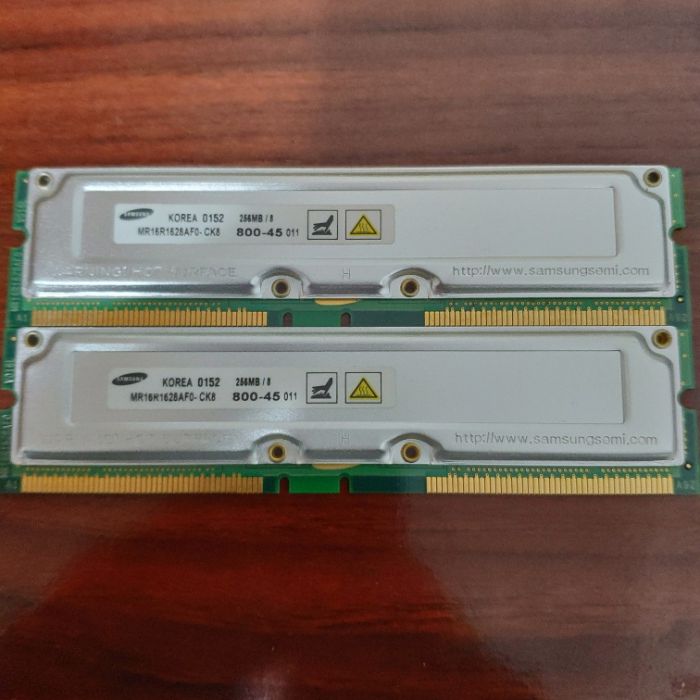 Memória Samsung MR16R1628AF0-CK8 2x256MB PC800 Non ECC 800Mhz