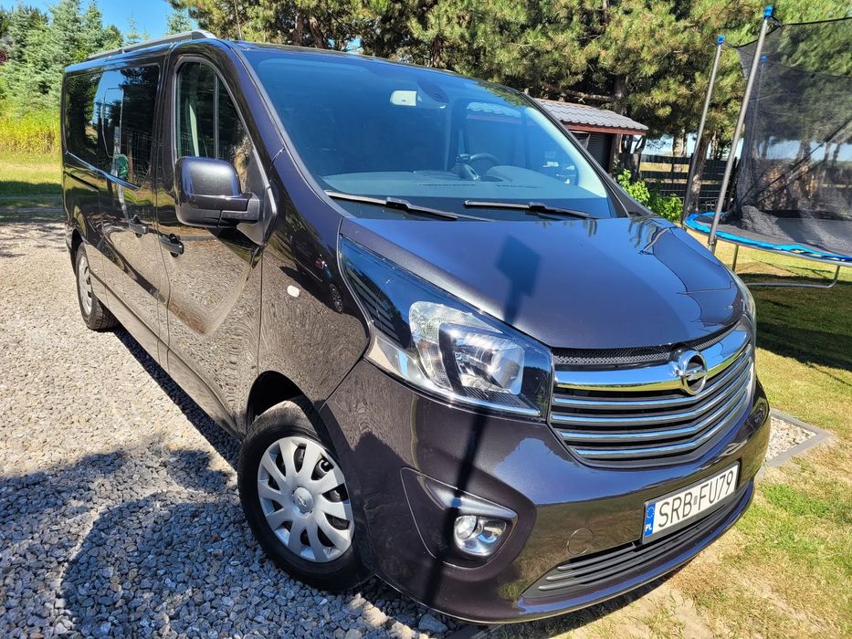 Opel Vivaro Opel Vivaro 9 osobowy 83000km przebieg gwarantowany