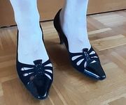 Eleganckie niskie szpilki vintage
